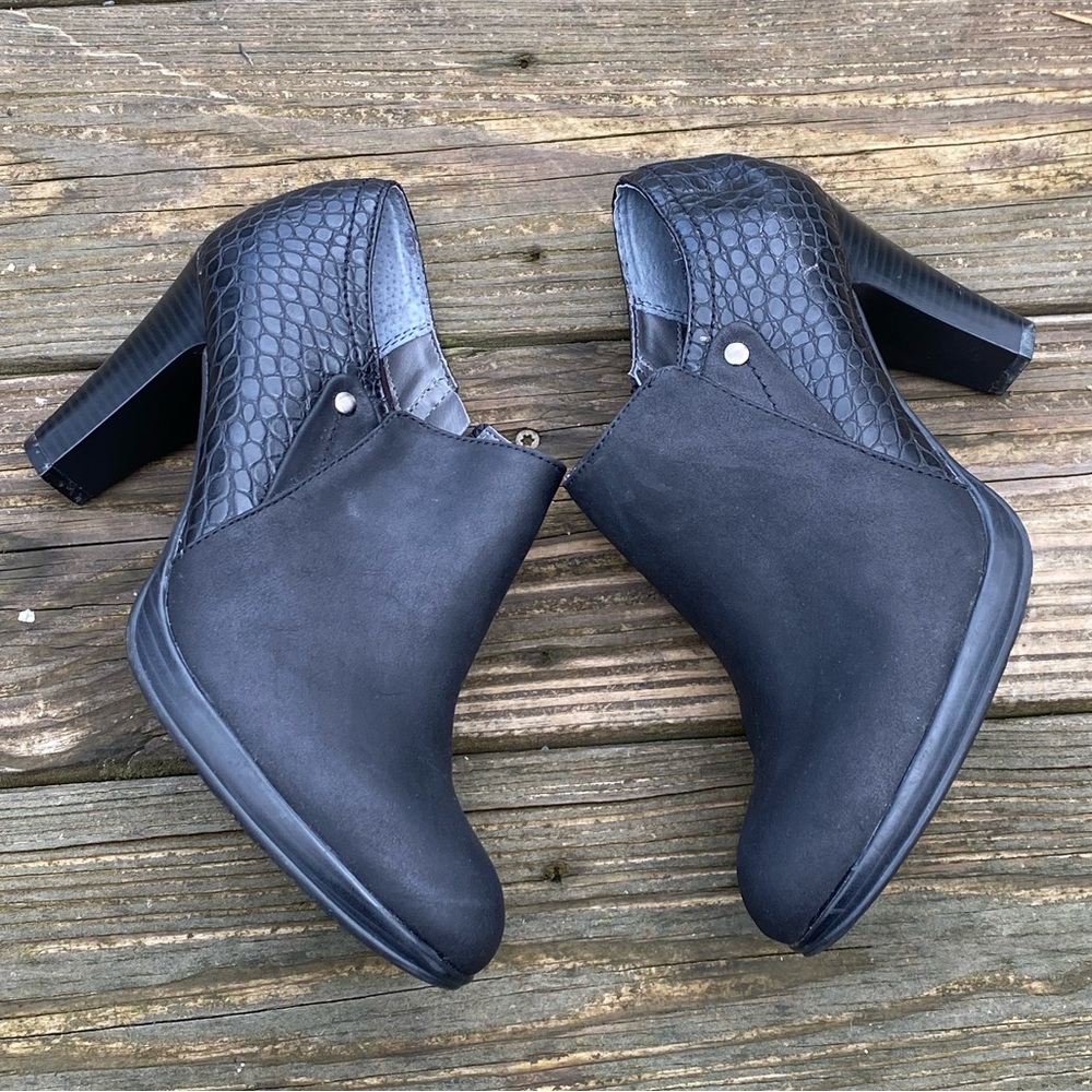 Rialto black faux leather ankle boots snakeskin print sz 10 side zipper